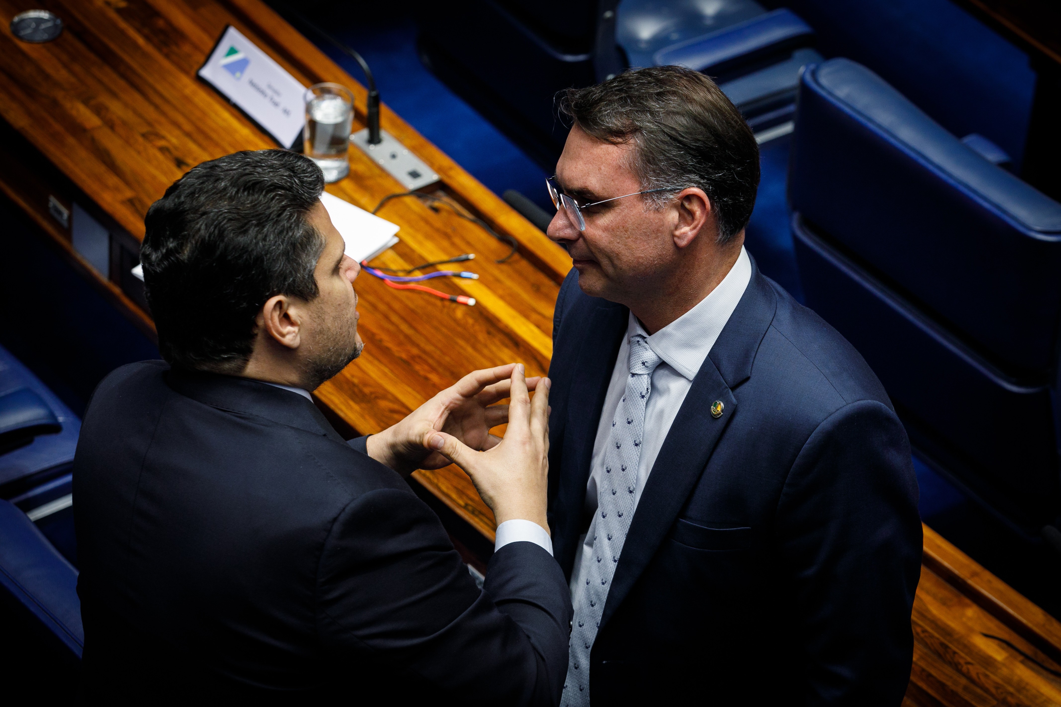Como Alcolumbre e Flávio Bolsonaro derrubaram Messias e conseguiram impor  derrota histórica a Lula