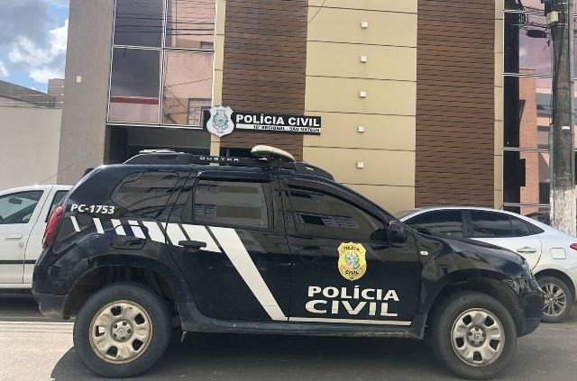 Mulher é presa por homicídio de idoso no Espírito Santo; vítima foi morta a facadas em casa