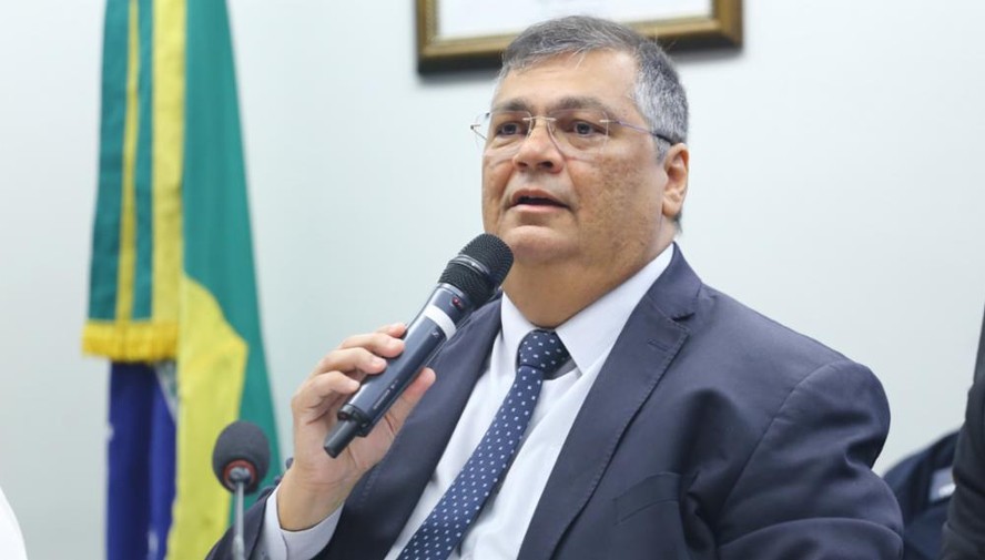 Flávio Dino provoca Bolsonaristas na volta à Câmara: 'Eu não sou amigo ou  vizinho de miliciano'