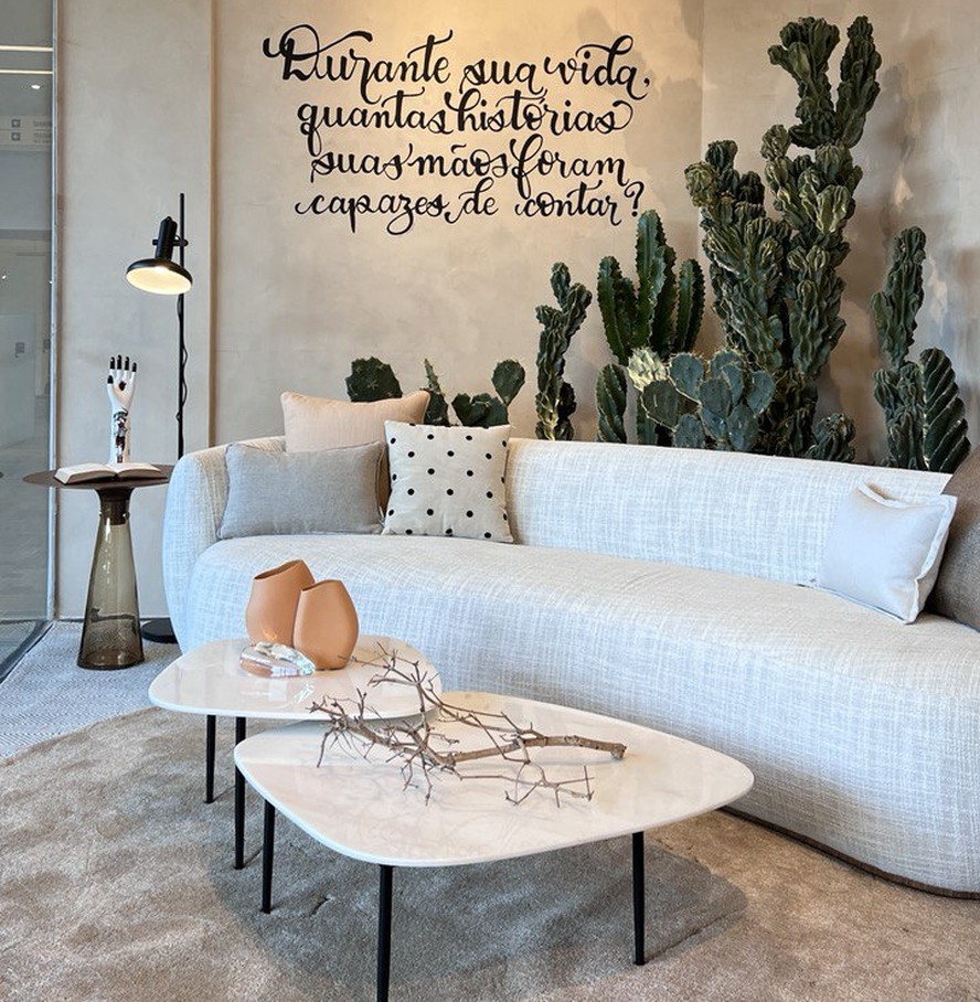 Histórias, hobbies e hábitos de vida inspiram exposição de arquitetos