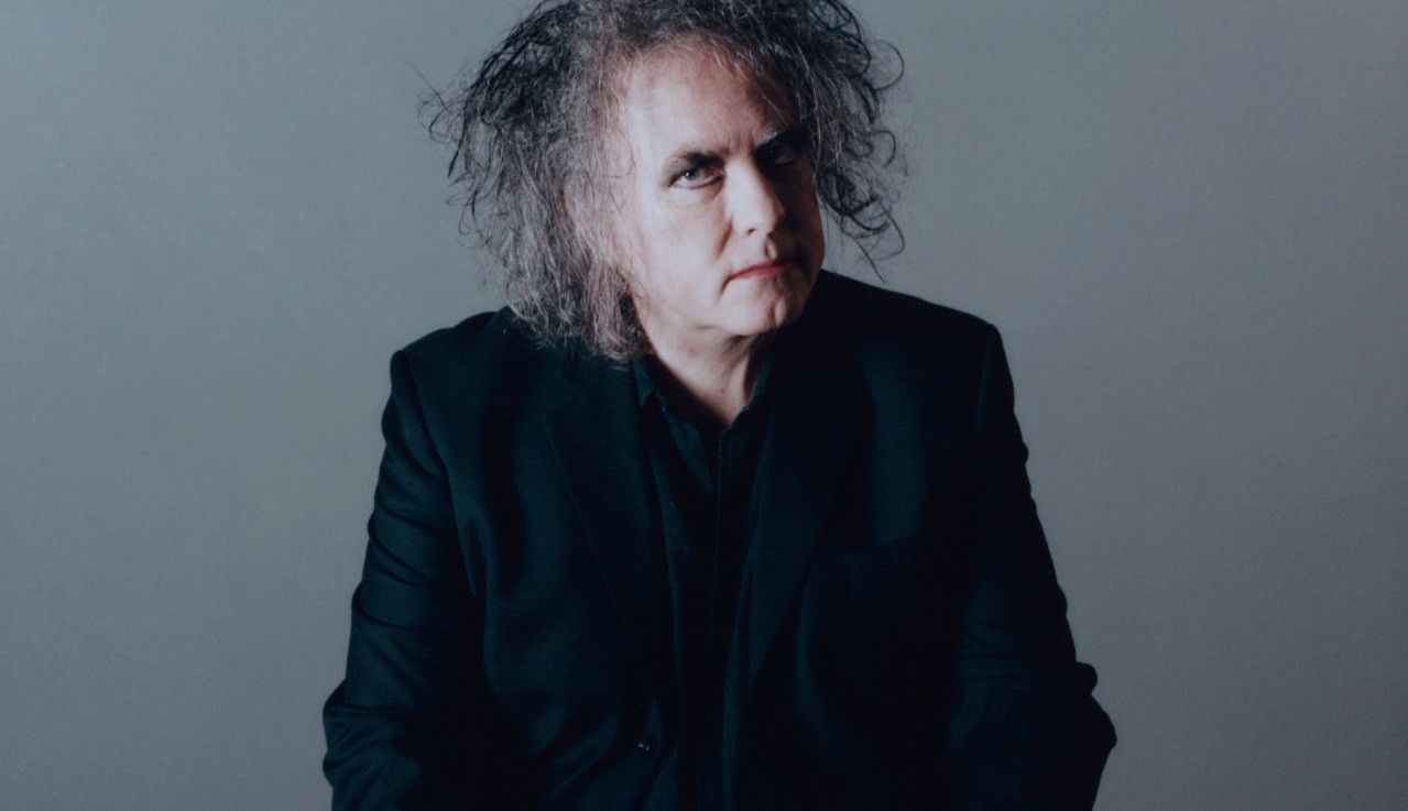 Robert Smith, do The Cure, volta aos palcos com preços acessíveis para a 'família' de fãs: 'Sei como eles lutam apenas para viver'