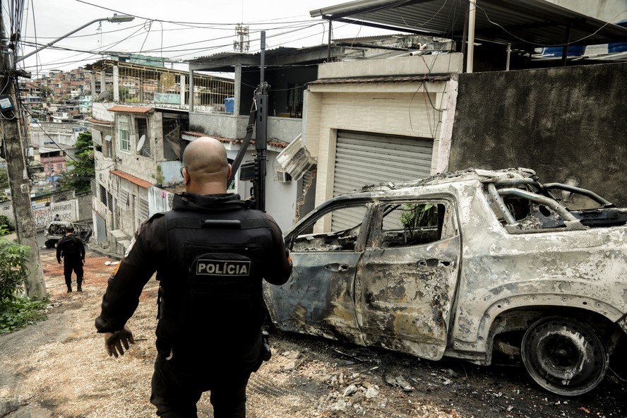 Operação policial no Complexo do Alemão, na Zona Norte do Rio