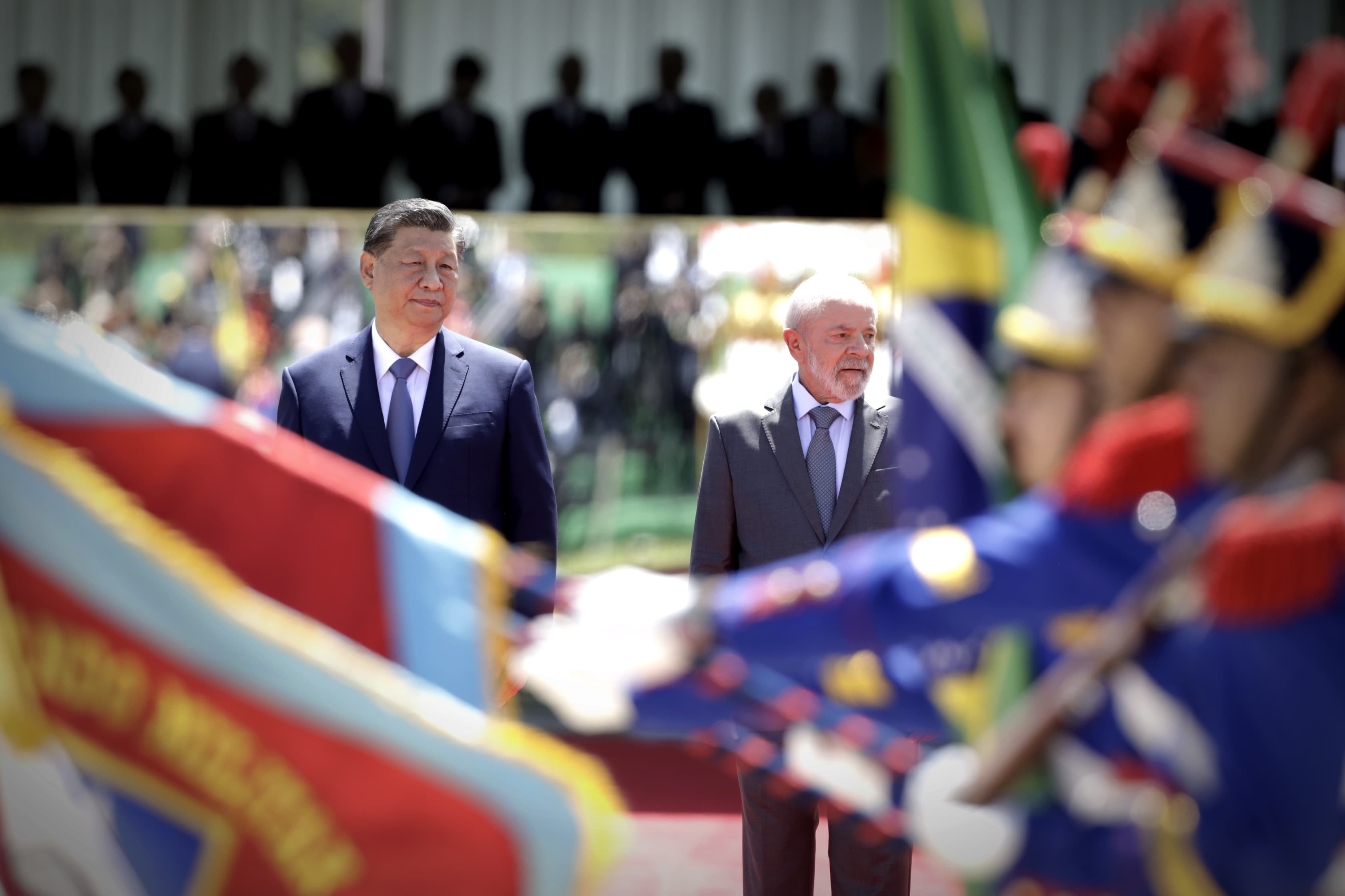 Lula e Xi Jinping se reúnem em Brasília. O que podemos esperar do encontro dos dois na área econômica?