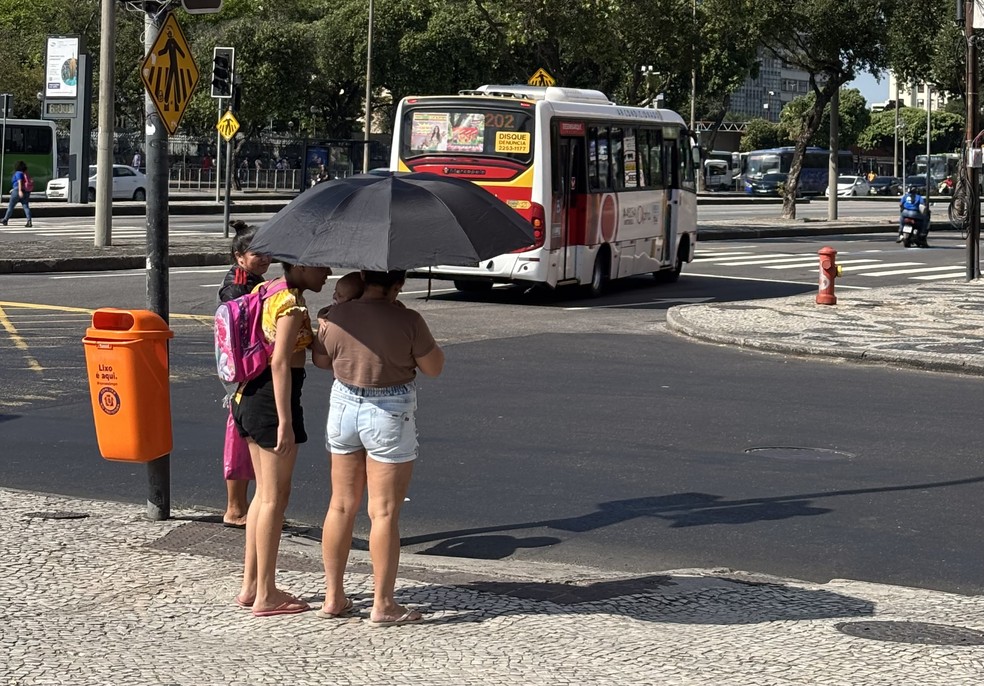 Rio ativa protocolo de calor nesta segunda-feira (6) — Foto: Alexandre Cassiano