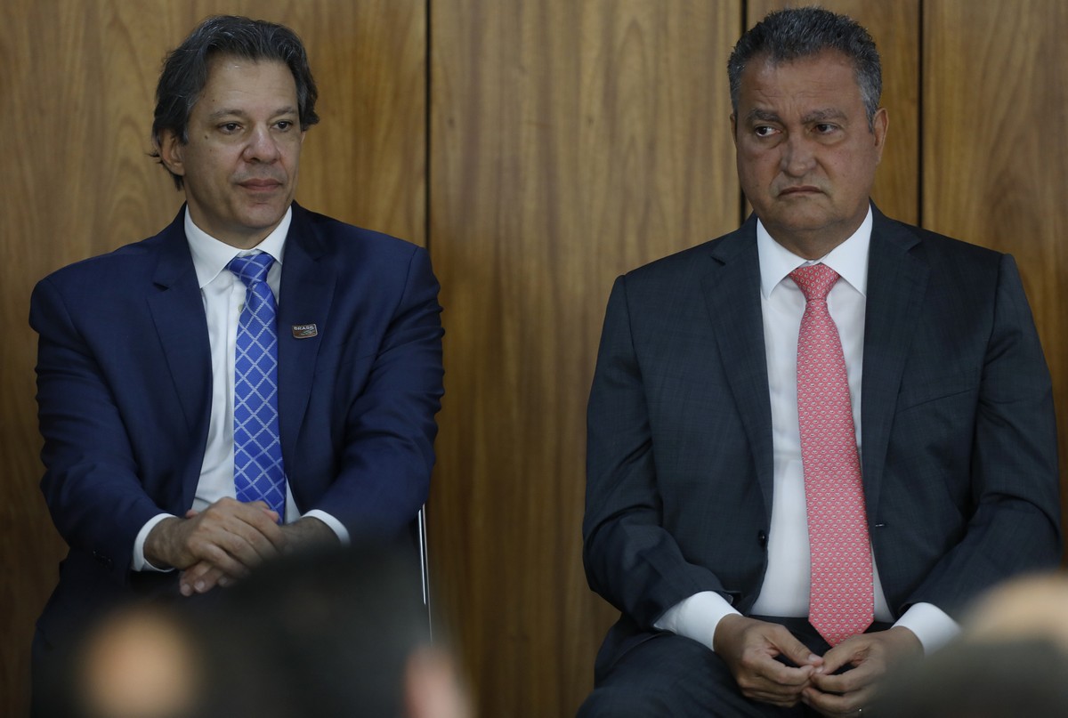Tarifaço: Discussões entre Economia e Palácio do Planalto Atrasam Anúncio de Medidas