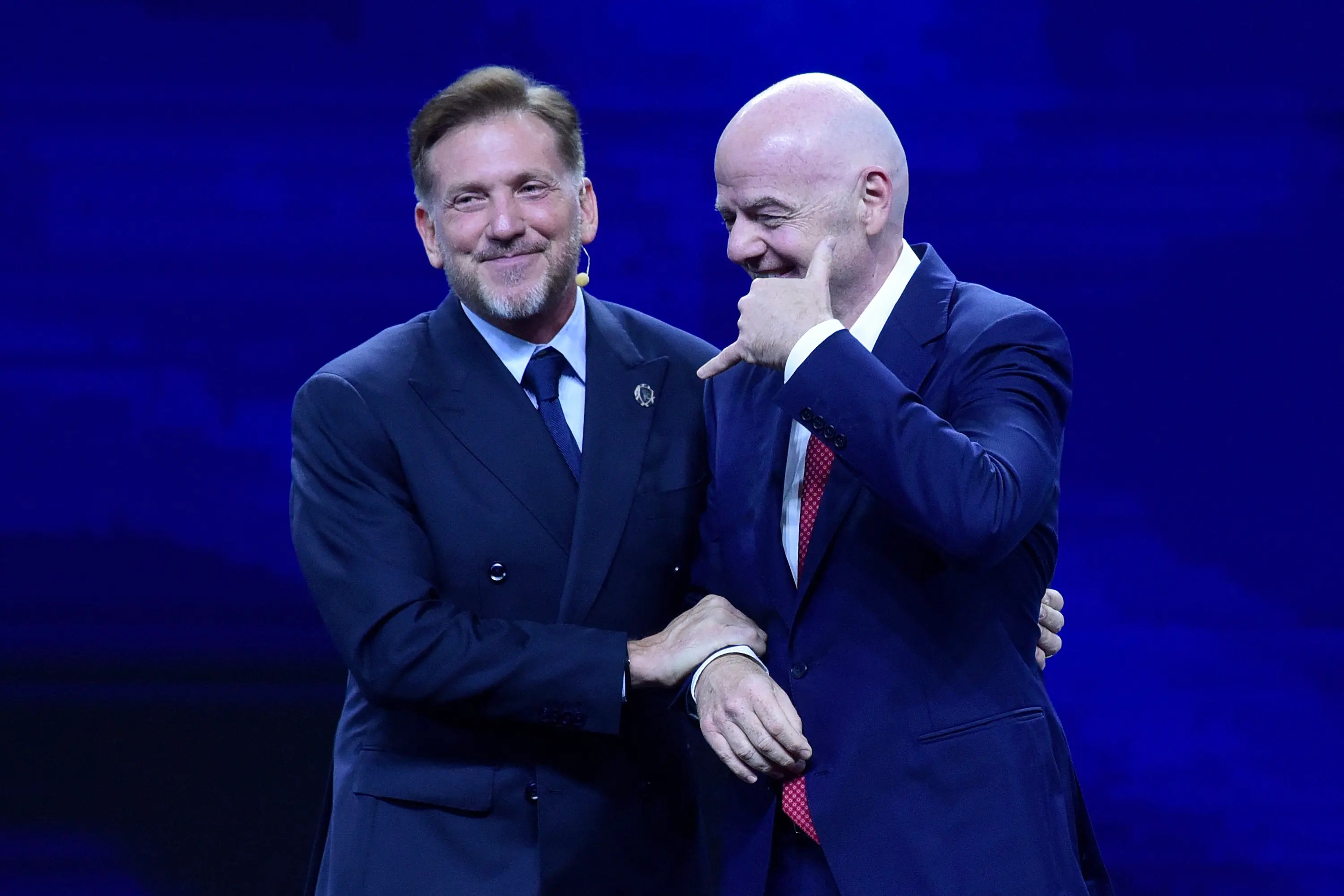 Conmebol rompe silêncio e anuncia reunião para avaliar proposta da Fifa em nota de tom neutro: 
