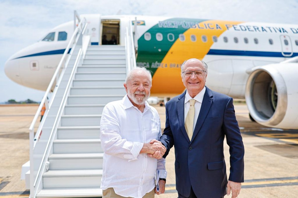 No terceiro mandato, Lula passa 28 dias a menos viajando pelos estados do que em seu primeiro governo