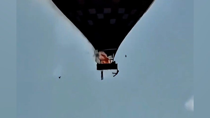 'Tem gente pendurada!': vídeos da tragédia em SC mostram queda do balão ...