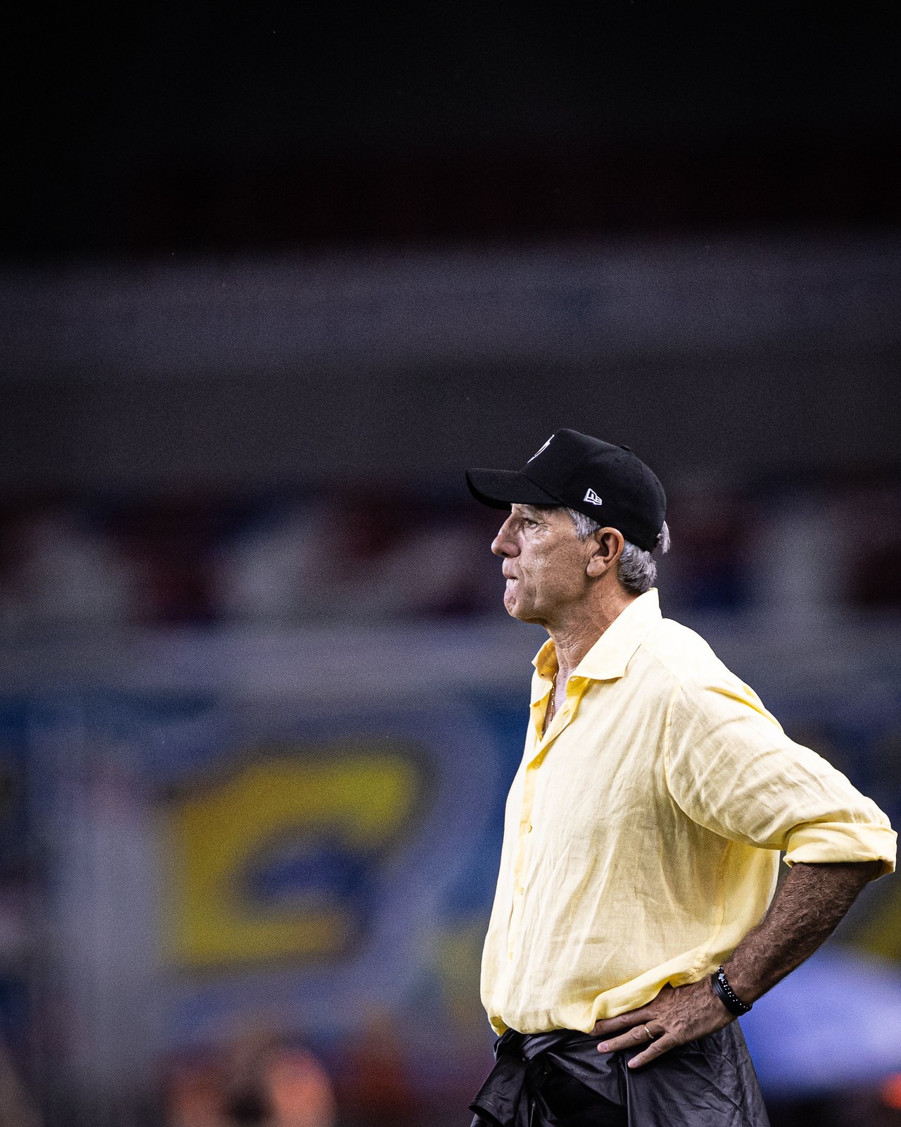 Mesmo com um jogador a mais, Vasco perde para o Corinthians e segue sem vencer fora de casa no Brasileirão