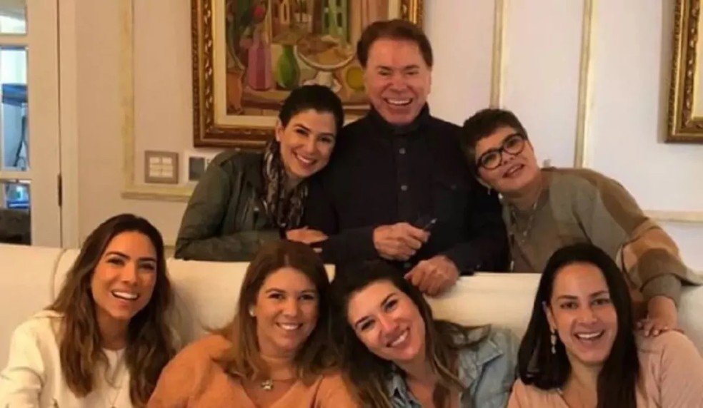 Silvio Santos e suas seis filhas: — Foto: Instagram
