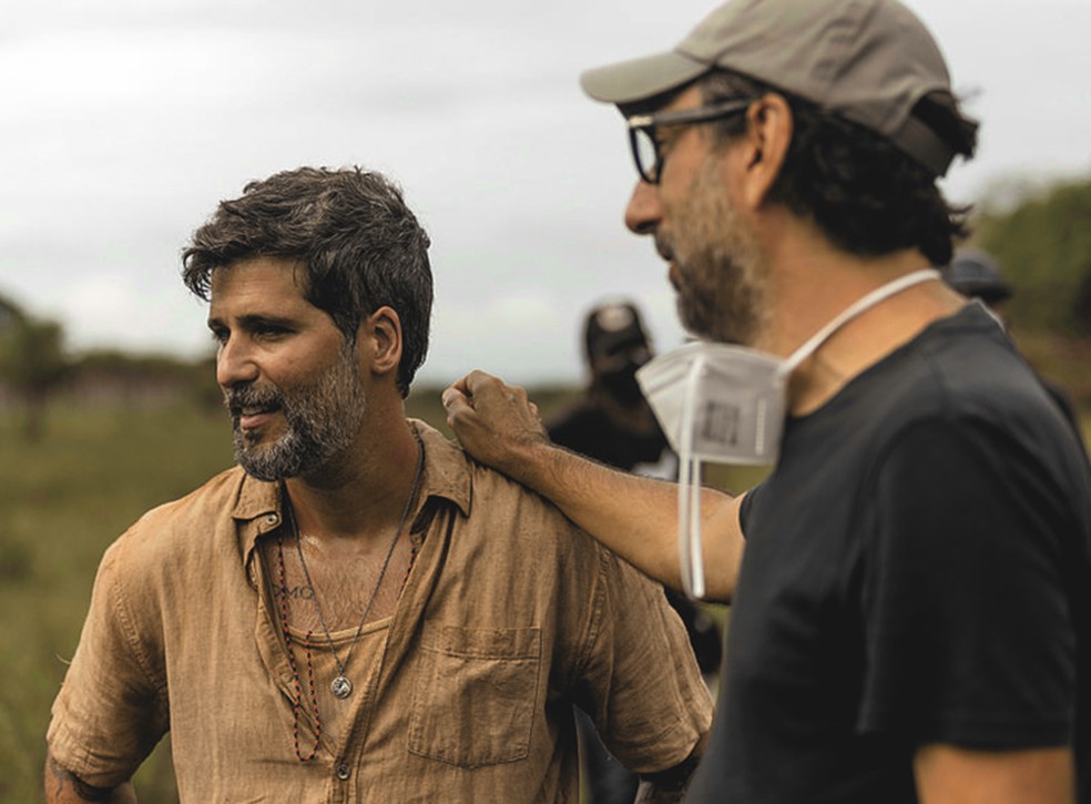 Netflix estreia 'Santo' produção internacional com Bruno Gagliasso – ES  Brasil