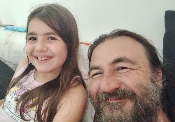 Menina encontrada mais de um ano após desaparecer: 'Minha filha cresceu  muito', conta pai
