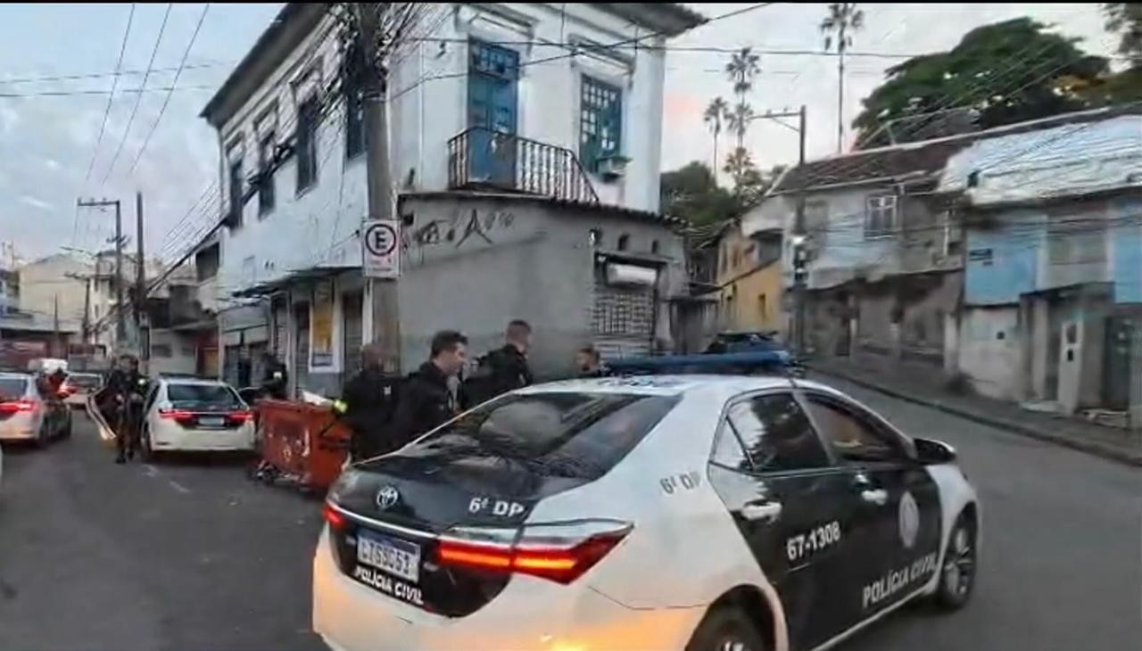 Núcleo do TCP que lucra com roubo e fraude financeira em celulares é alvo de operação no Complexo de São Carlos