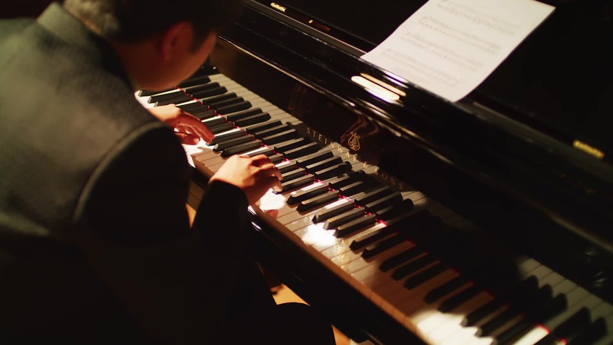 O pianista Lang Lang toca a valsa de Chopin descoberta recentemente no Steinway Hall em Nova York, em 7 de outubro de 2024