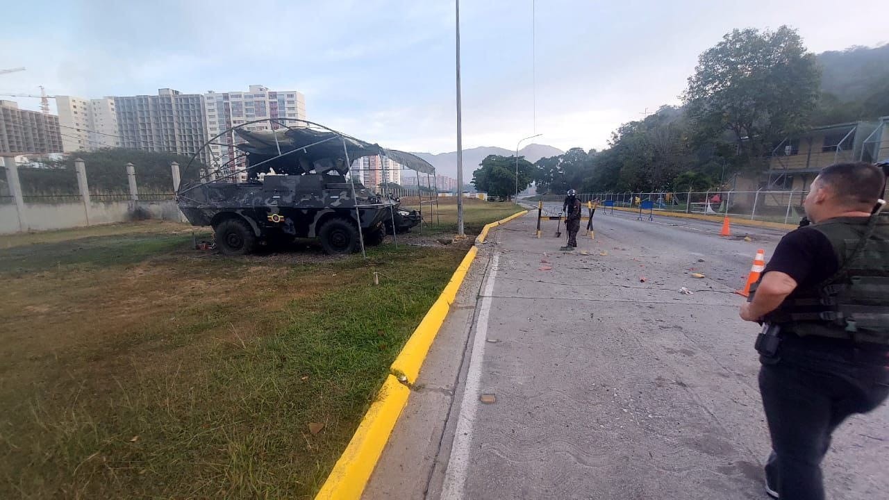 Fotos mostram destruição na base militar de La Carlota e no Forte Tiuna, em Caracas, após ataques dos EUA em 3 de janeiro— Foto: Reprodução