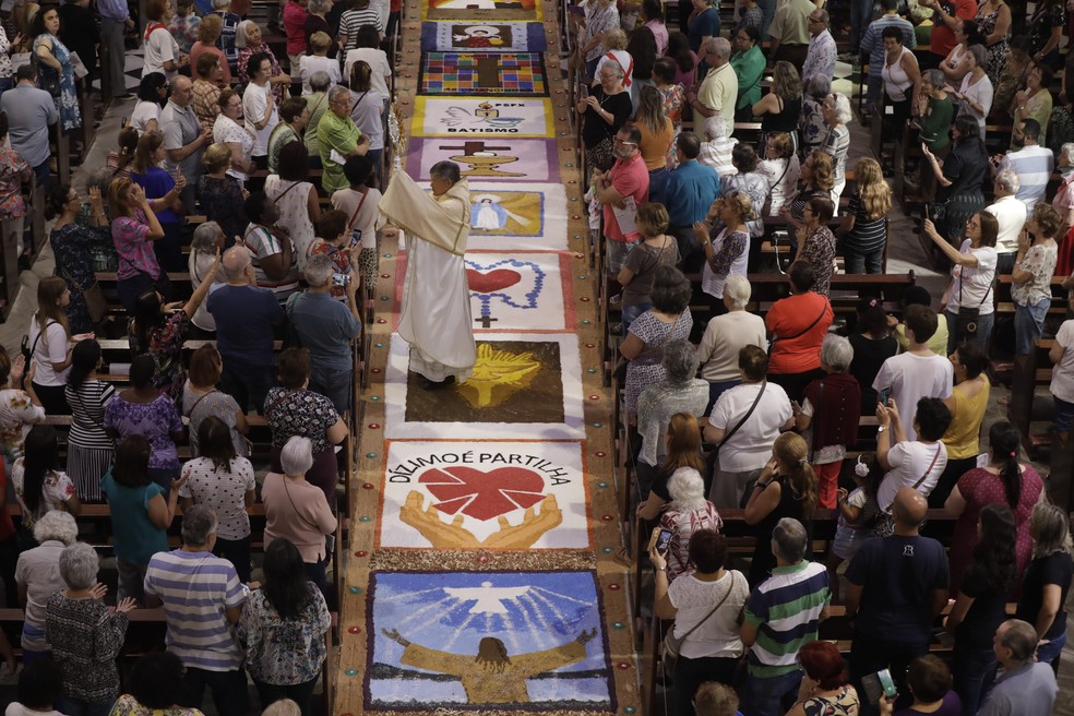 Missa de Corpus Christi na Igreja de São Francisco Xavier, na Tijuca, no Rio, em 20 de junho de 2019 — Foto: Custodio Coimbra / Agência O Globo