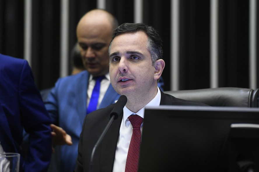 Em ato do 8/1, Pacheco anuncia retirada de grades do Congresso e diz que  'inimigos da democracia' recorrem &agrave; desordem