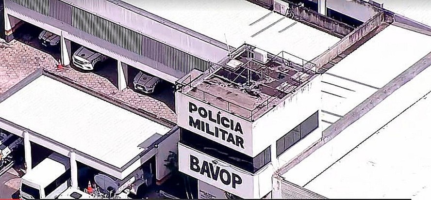 Como entrar na base militar de GTA 5 sem ser procurado pela polícia