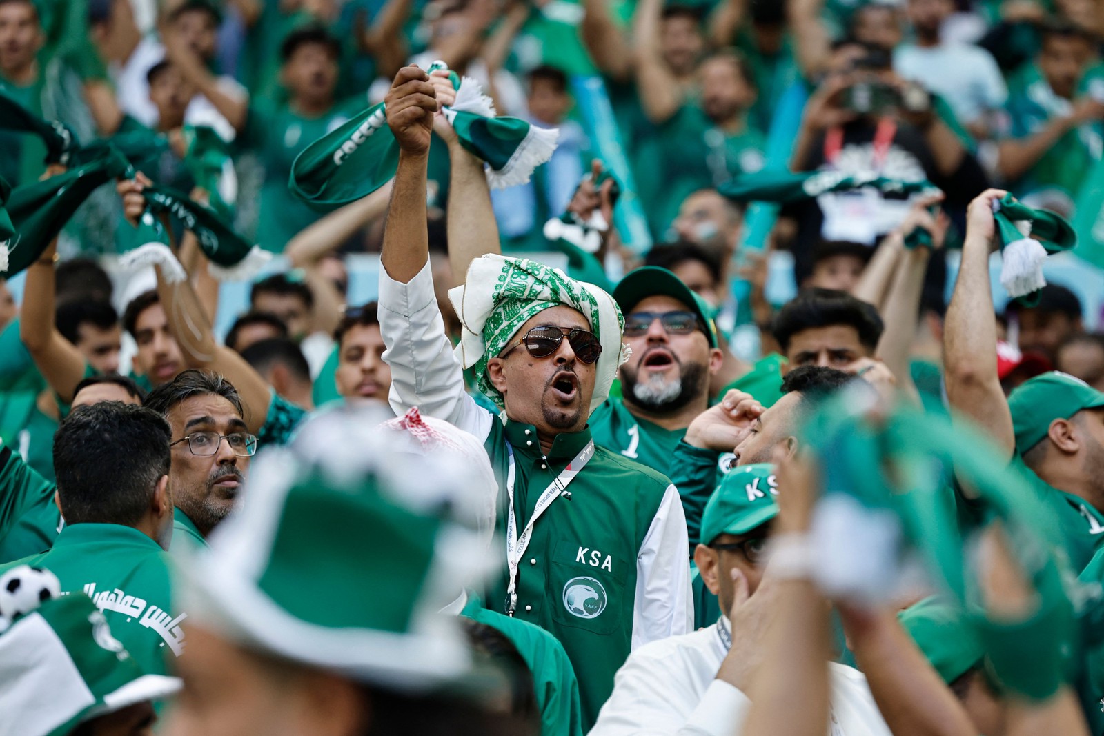 Torcida da Arábia Saudita no jogo de estreia da seleção na Copa do Catar, pelo grupo C — Foto: KHALED DESOUKI/AFP