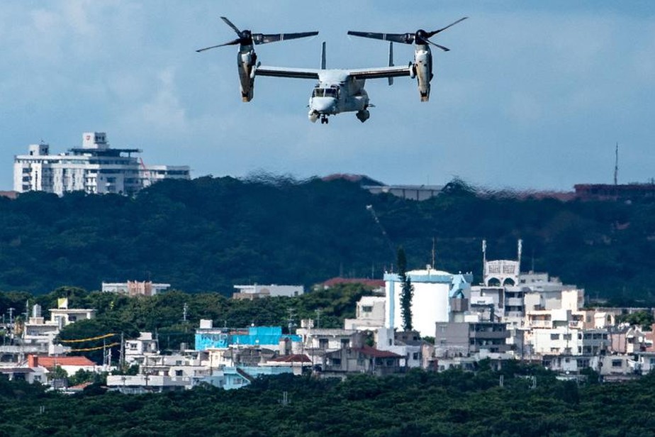 No comando de avião caça, É um shooter de rolagem vertical. Há quatro  pilotos de quatro países (Japão, Suécia, Reino Unido e Estados Unidos)  envolvidos em uma guerra. Cada