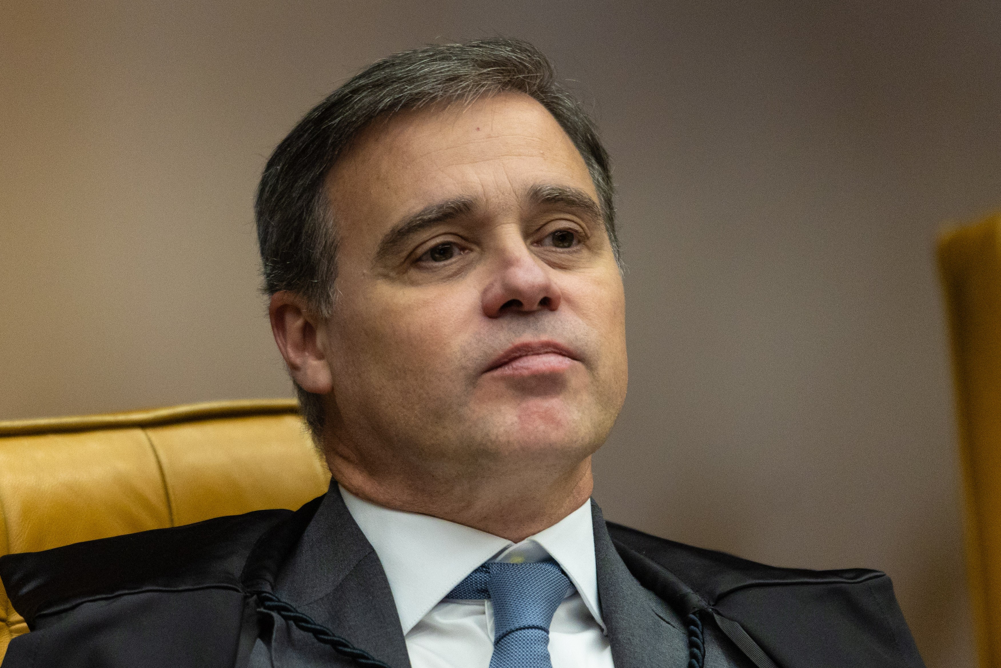 Petistas descartam chance de Mendonça enviar inquéritos de Lulinha à primeira instância - QTU Questões do Universo