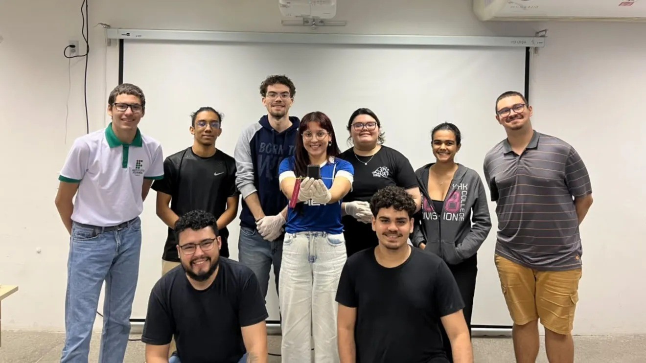 Estudantes de SP e CE constroem satélites que serão lançados ao espaço pela SpaceX