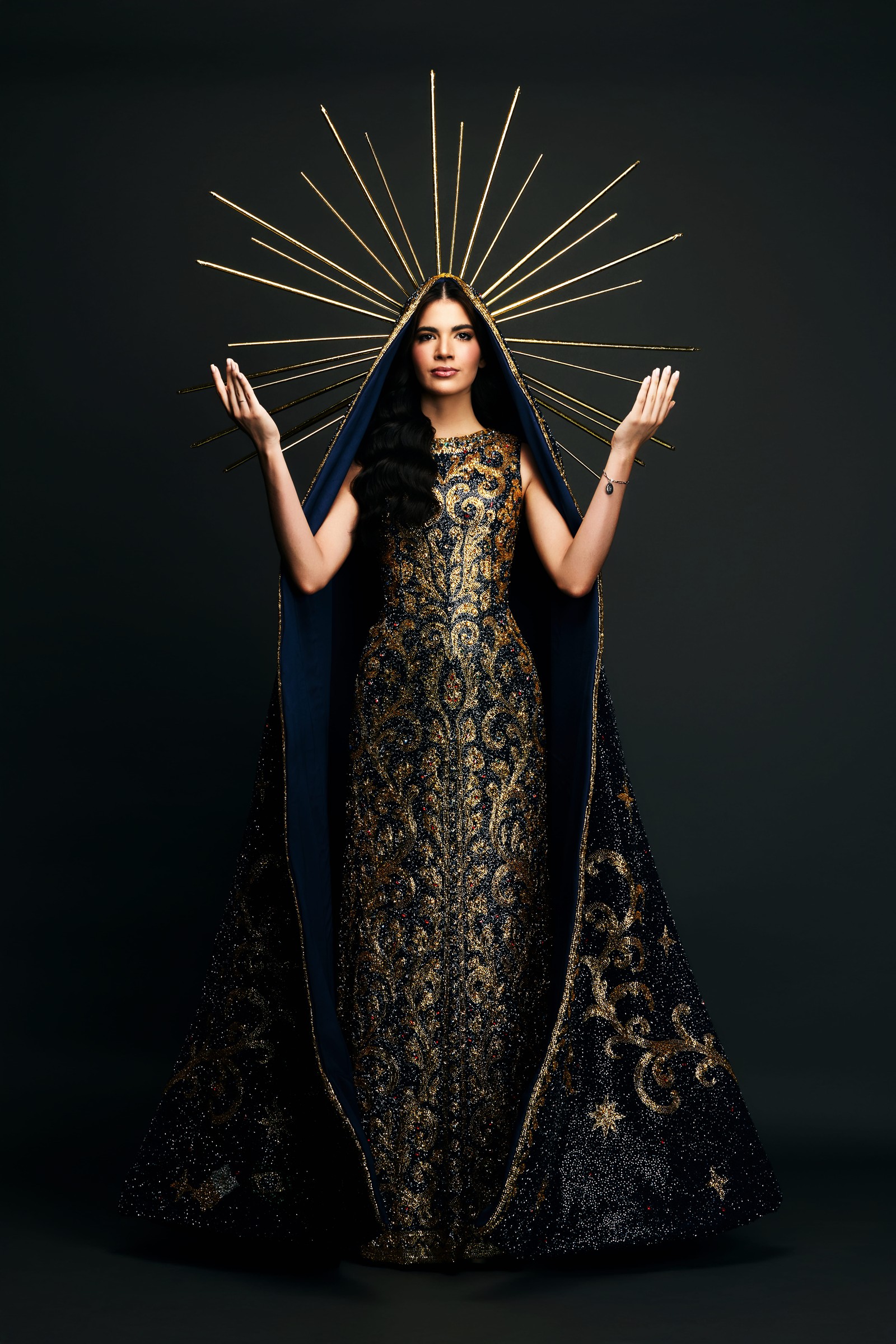 No Instagram, modelo publicou: “É a fé que me sustenta. É a minha essência que se revela”. — Foto: Ber Sardi