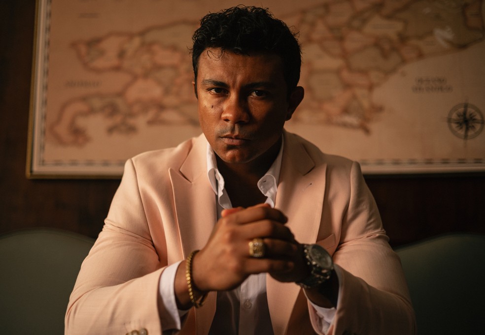 Xamã como Búfalo em'Os donos do jogo' — Foto: Marcos Serra Lima/Netflix