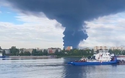 Ucrânia ataca refinaria russa a 1,3 mil km do front em nova noite de bombardeios trocados com a Rússia