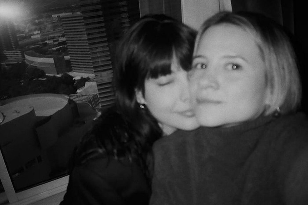 Bianca Comparato e Rafaella Caniello assumiram romance em abril de 2024 — Foto: Reprodução