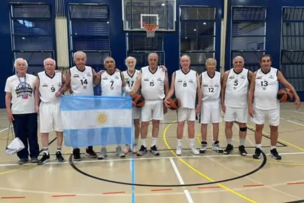 O grupo é formado, em grande parte, por médicos de diferentes especialidades, unidos pela paixão pelo esporte e pelo bem-estar físico.