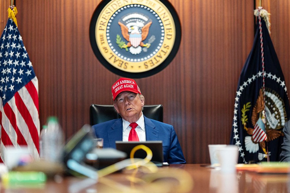Presidente dos EUA, Donald Trump, acompanha bombardeios americanos contra o Irã na Casa Branca — Foto: WHITE HOUSE / AFP