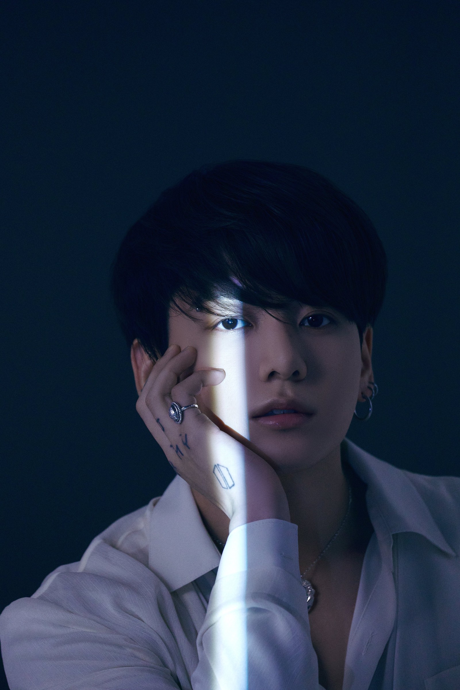 Jungkook, do BTS, em foto conceitual do álbum antológico 'Proof' — Foto: Divulgação / Big Hit Music