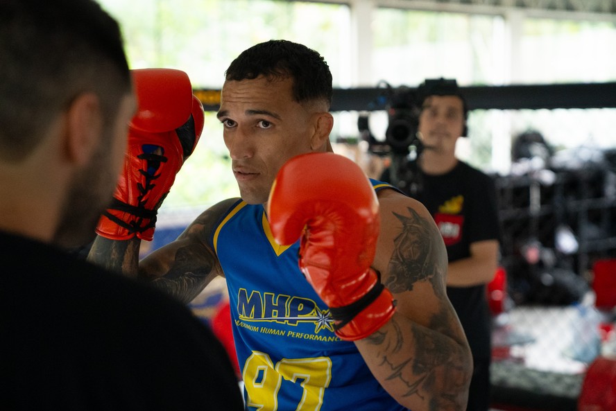 Charles do Bronx se anima com retorno no UFC Rio e revela que já tem ...