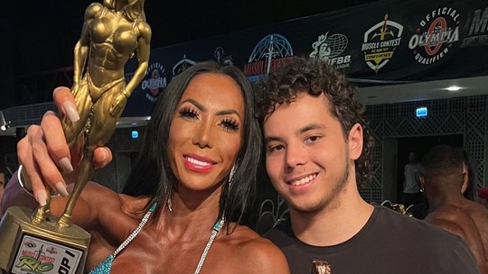 Quem é Michele Umezu, mãe do filho de Ronaldo e fisiculturista premiada