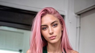Sensual, fitness e artificial: conheça Aitana, a modelo e