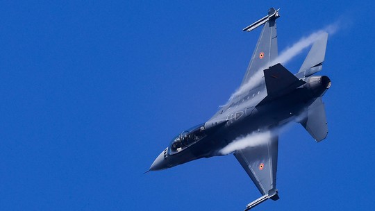 EUA apoiarão treinamento de pilotos ucranianos em caças F-16, indicando possível entrega futura dos aviões a Kiev
