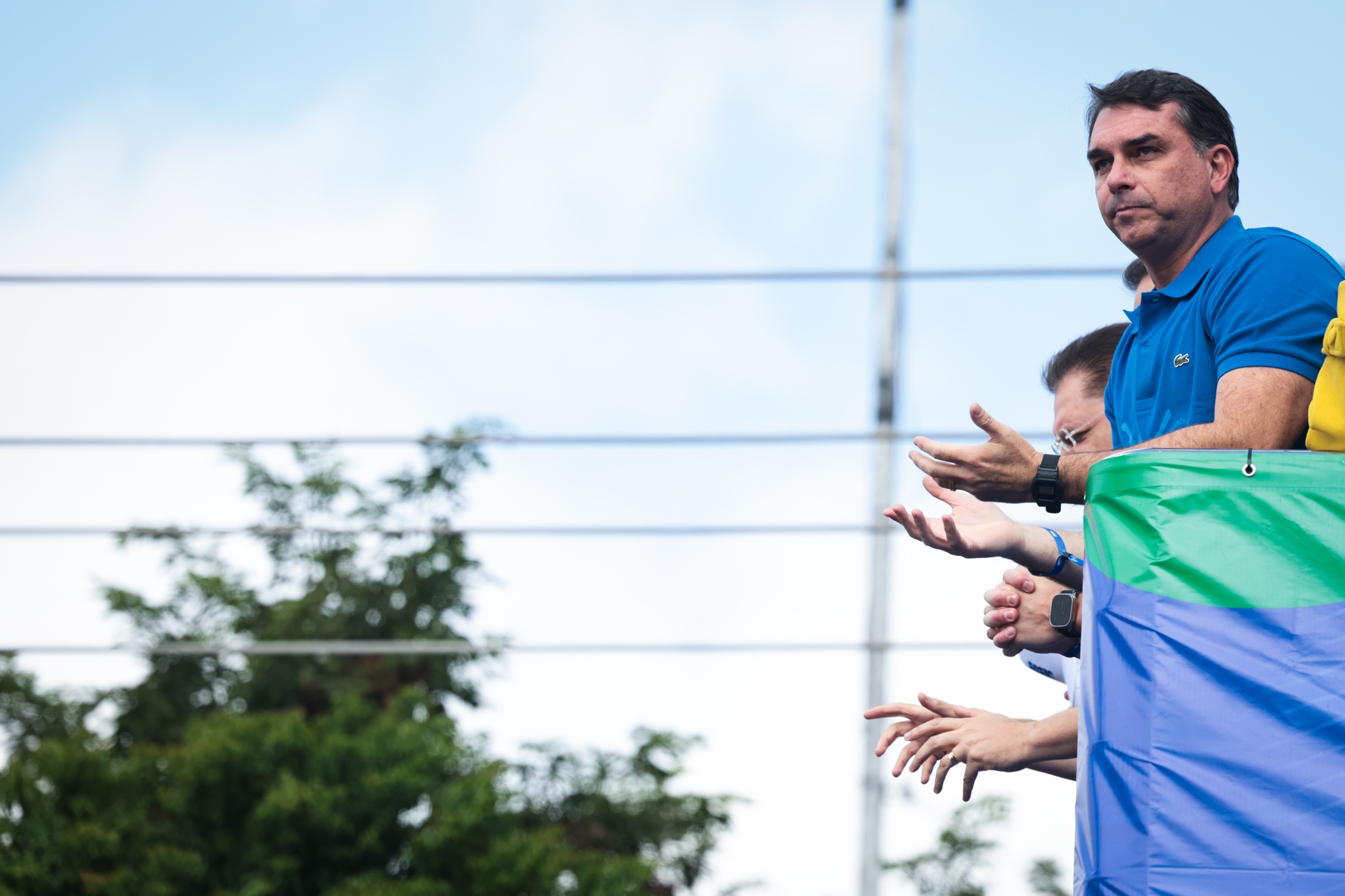 Os três desafios de Flávio Bolsonaro para chegar a
