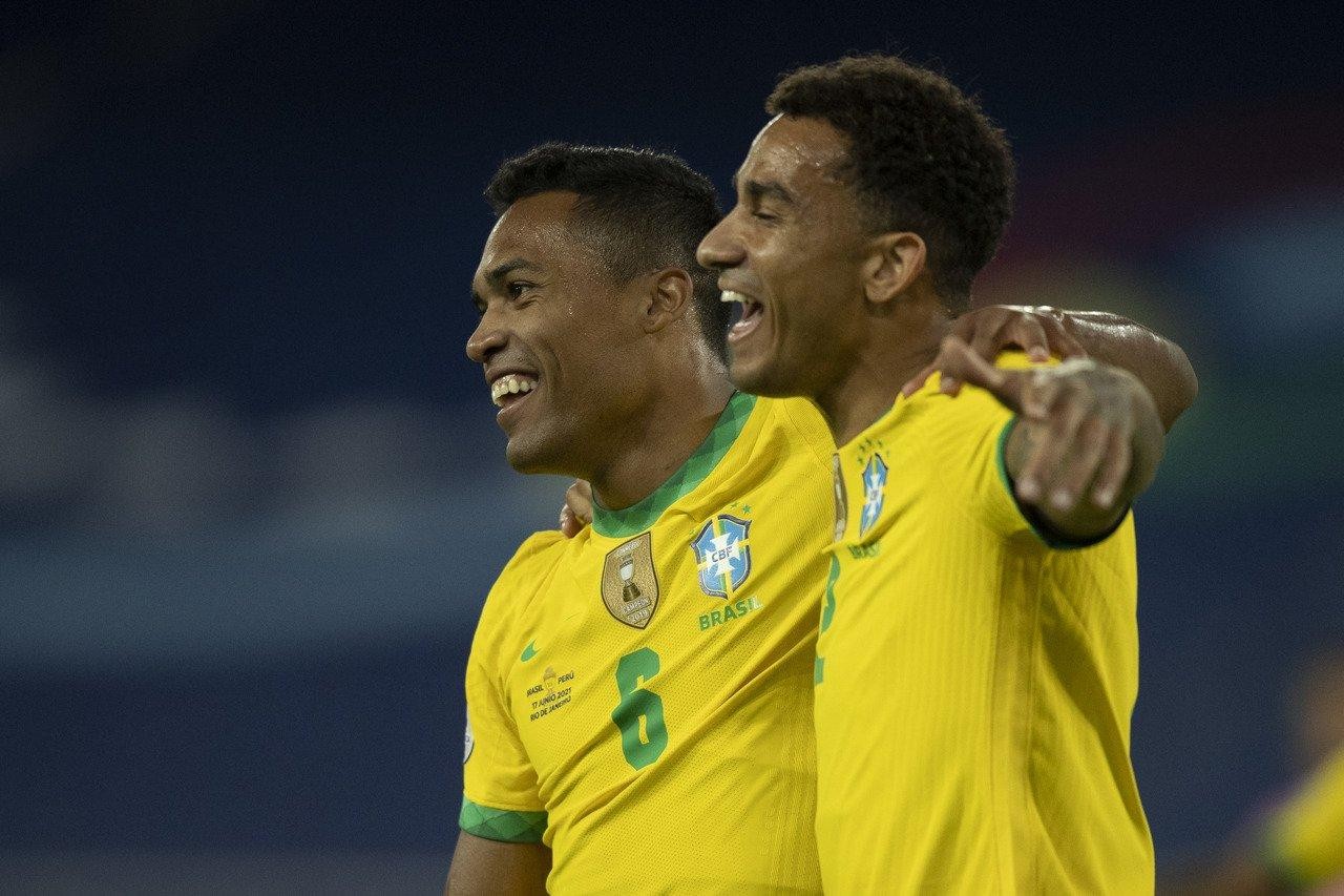 Campeões em todos os clubes que jogaram juntos, Danilo e Ale