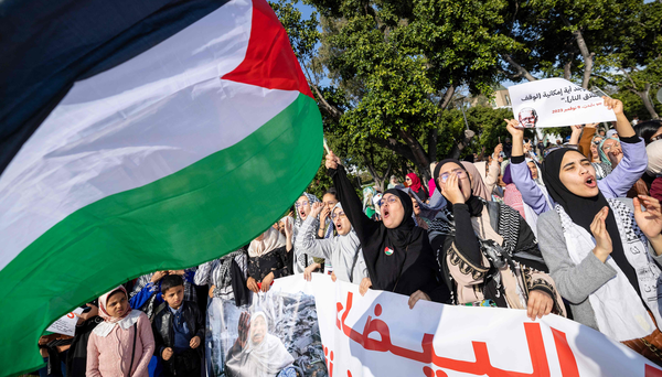 Líderes árabes apertam cerco a protestos por temer efeito bumerangue