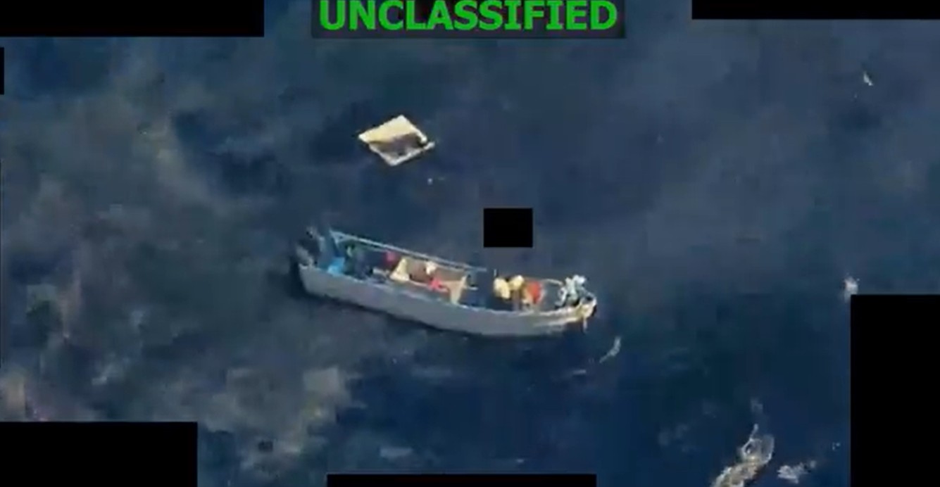 Ataques dos EUA contra embarca&ccedil;&otilde;es no Pac&iacute;fico resultaram em oito mortes e podem ter deixado sobreviventes; veja v&iacute;deo