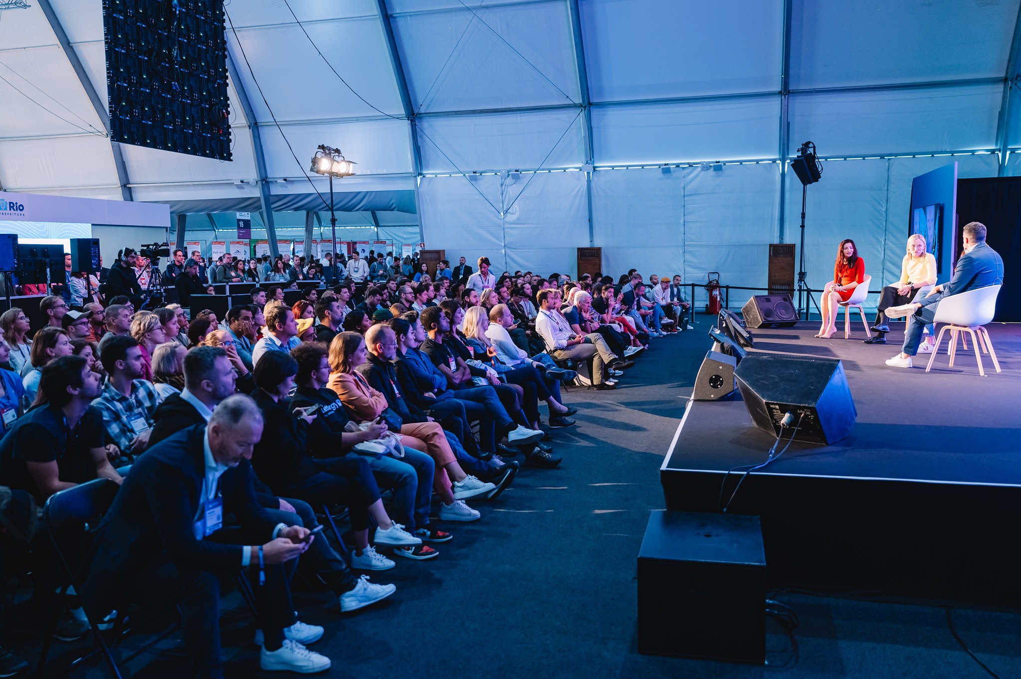 Dogama marca presença no Web Summit Rio 2026