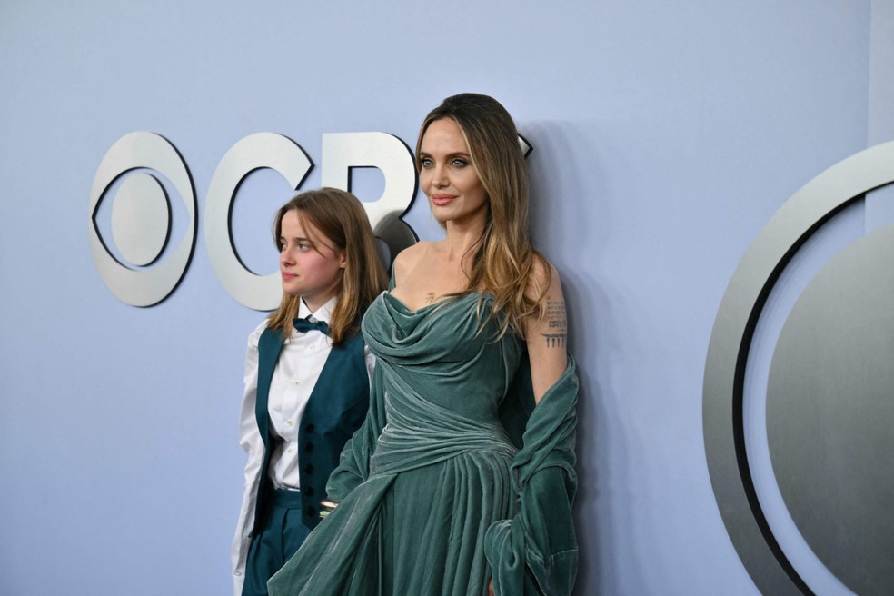 Angelina Jolie e a filha, Vivienne Jolie-Pitt — Foto: Angela Weiss / AFP