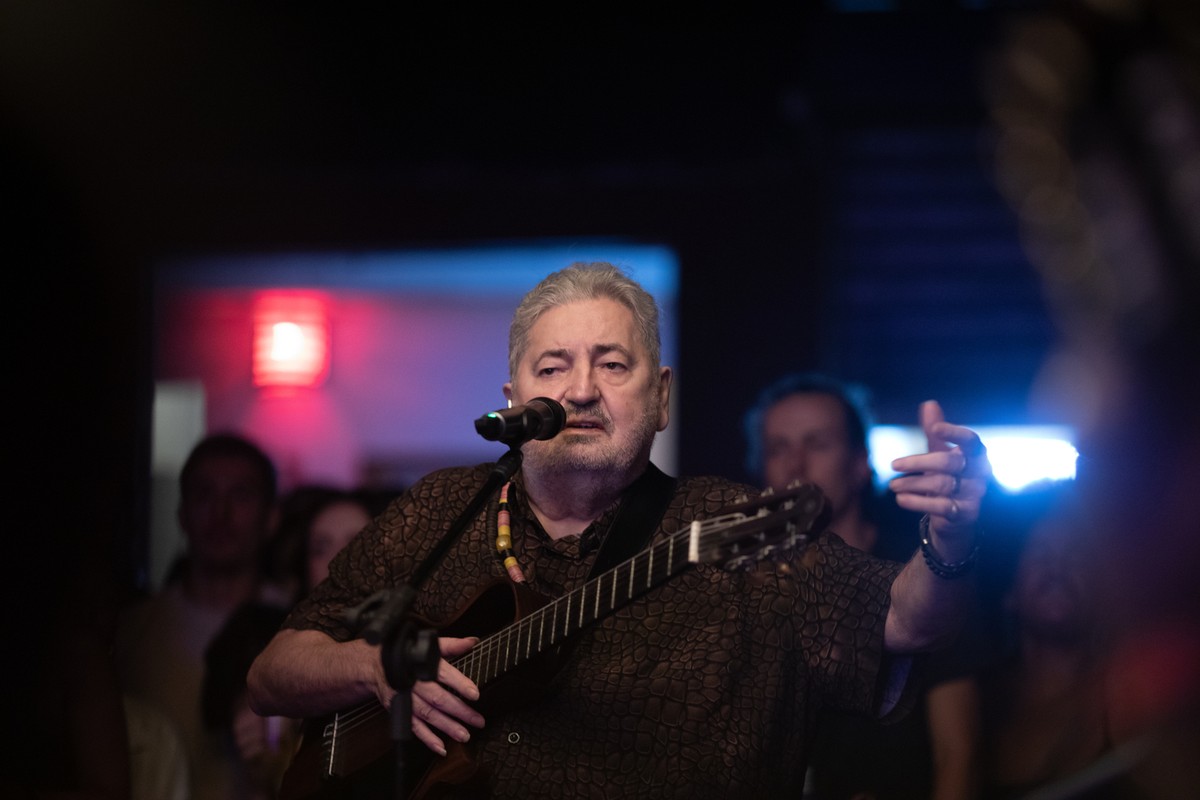 Vitória sobre o Parkinson: O GLOBO acompanhou a luta de Moacyr Luz contra a doença desde antes da cirurgia à volta aos palcos; veja vídeo