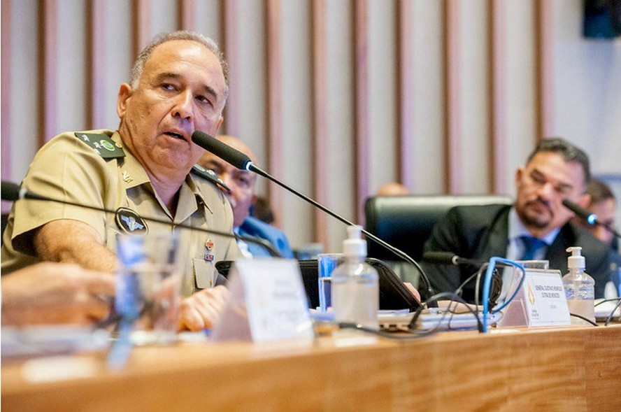 General Gustavo Henrique Dutra de Menezes, ex-comandante do Comando Militar do Planalto, em audiência na Câmara Legislativa do Distrito Federal