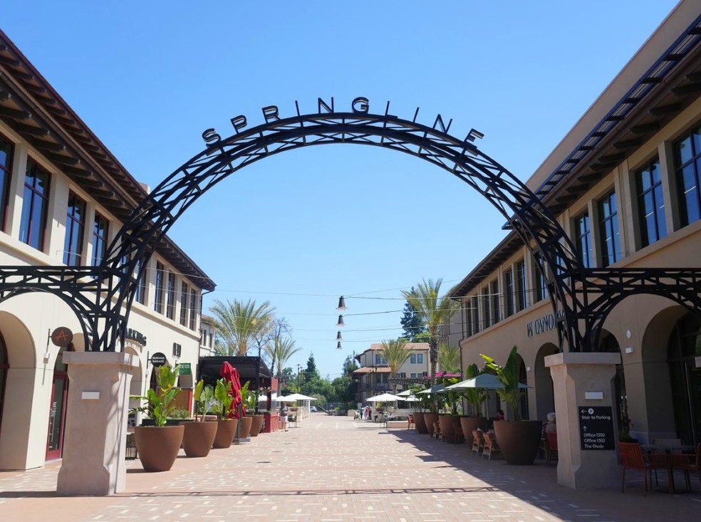 Springline, uma “estância de trabalho” de quase 26 metros quadrados em Menlo Park, Califórnia — Foto: Jim Wilson/The New York Times
