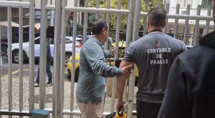 Polícia prende homem por golpe de falsa dedetização no Leblon; criminosos causaram prejuízo de R$ 118 mil à vítima