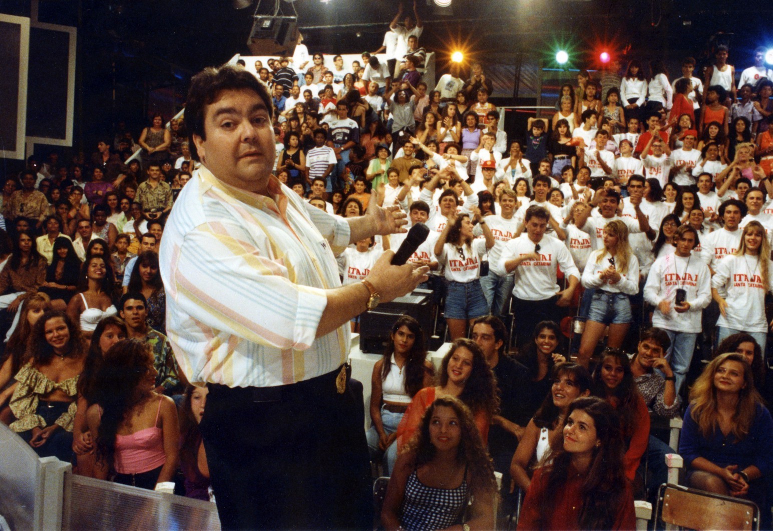Faustão na gravação do Domingão, em 1993 — Foto: Luciana Leal / Agência O Globo