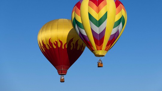 Veja imagens do festival de balonismo que coloriu o céu de Nova Jersey 