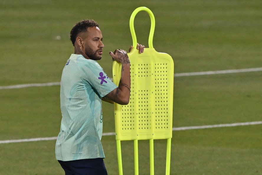 Mi casa, su casa: Neymar leva Seleção ao Parque dos Príncipes em